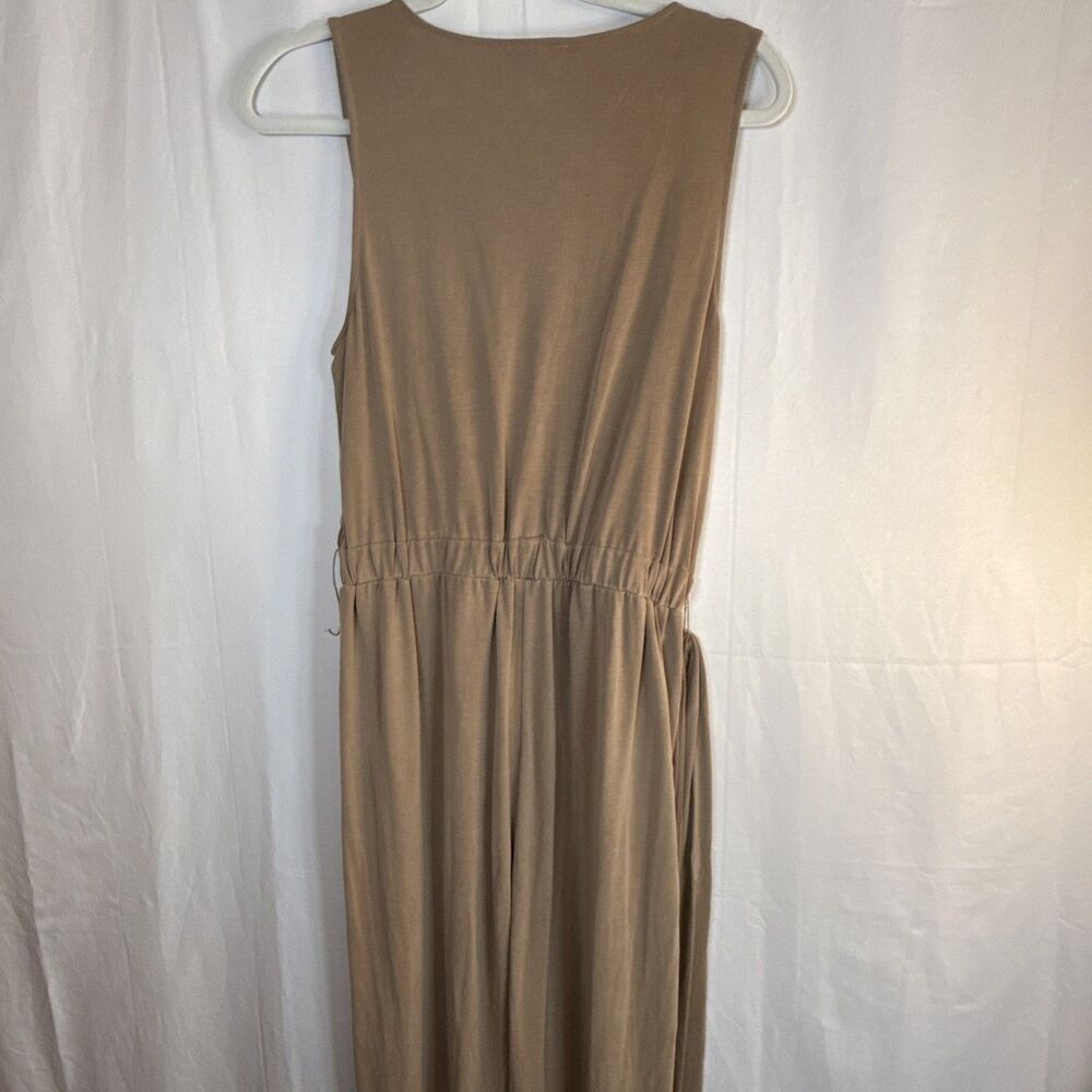 Express Light Brown Plunge Neck Wide Leg Belted Jumpsuit Size Medium Preowned - Picture 12 of 14